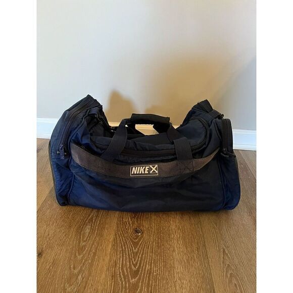 Vintage Nike Gray Tag Blue Duffle Gym Bag Zip Shoulder Strap - Picture 1 of 6
